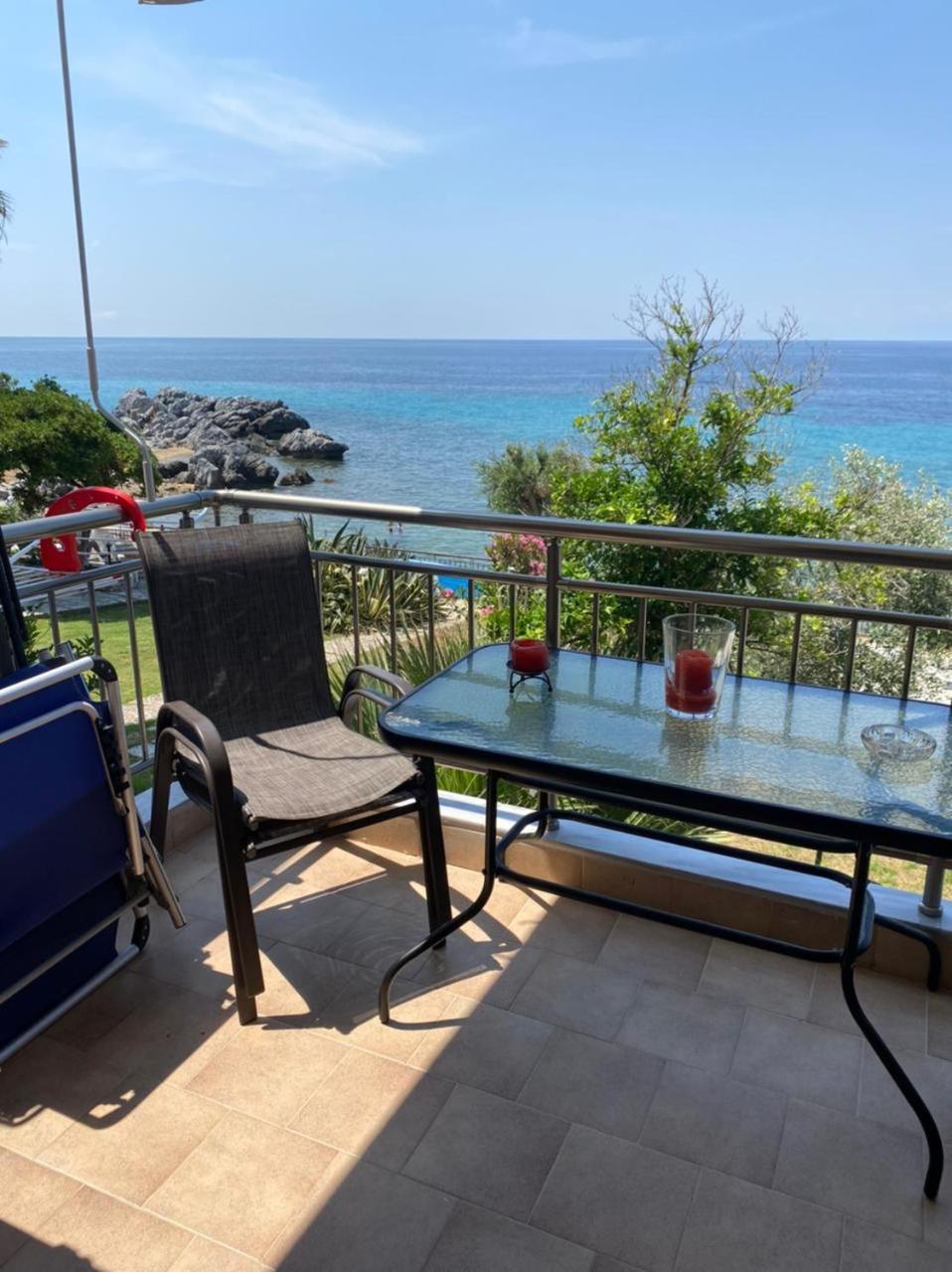 Kyana Big Blue Apartments Agia Paraskevi  Buitenkant foto
