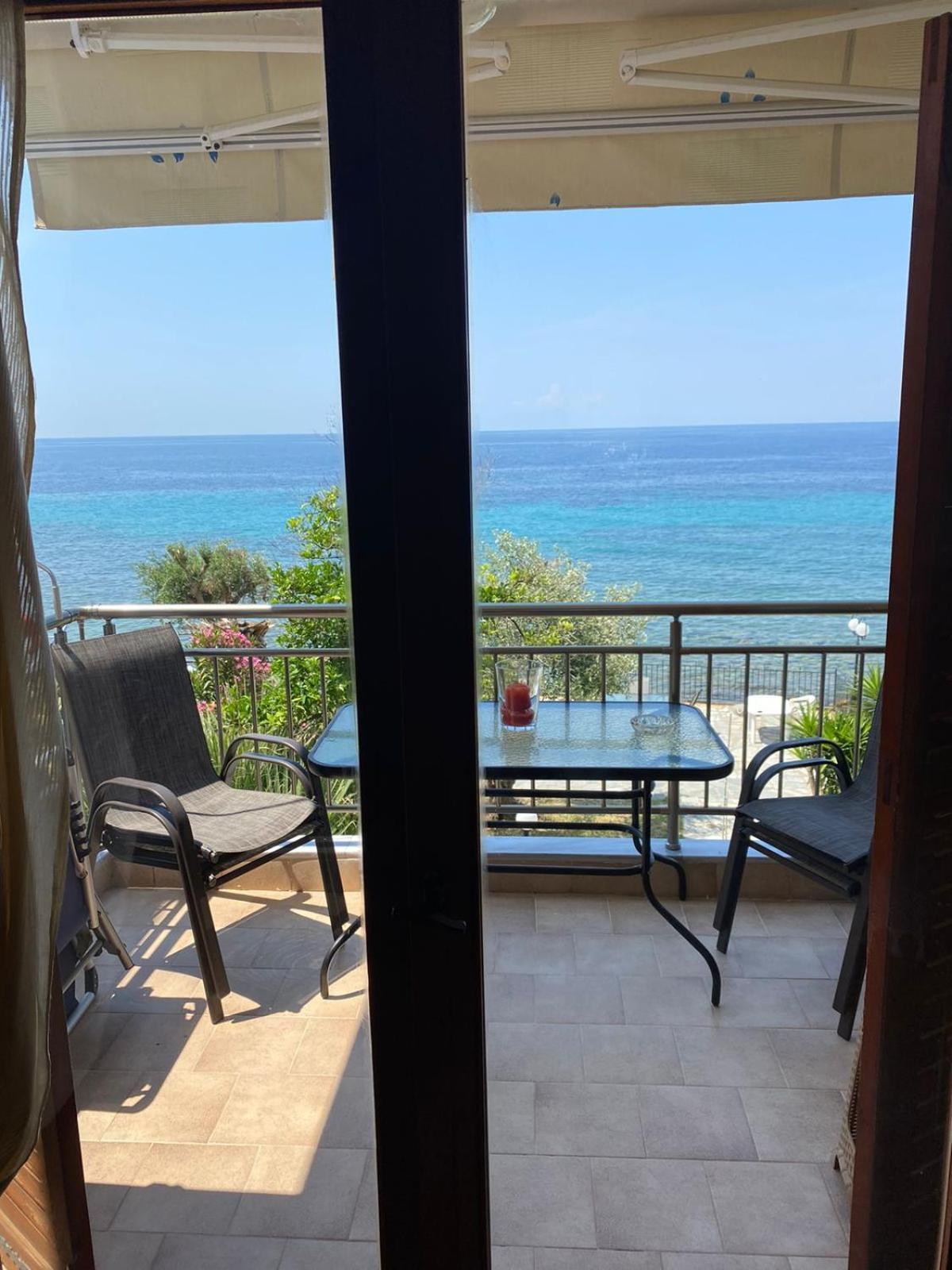 Kyana Big Blue Apartments Agia Paraskevi  Buitenkant foto