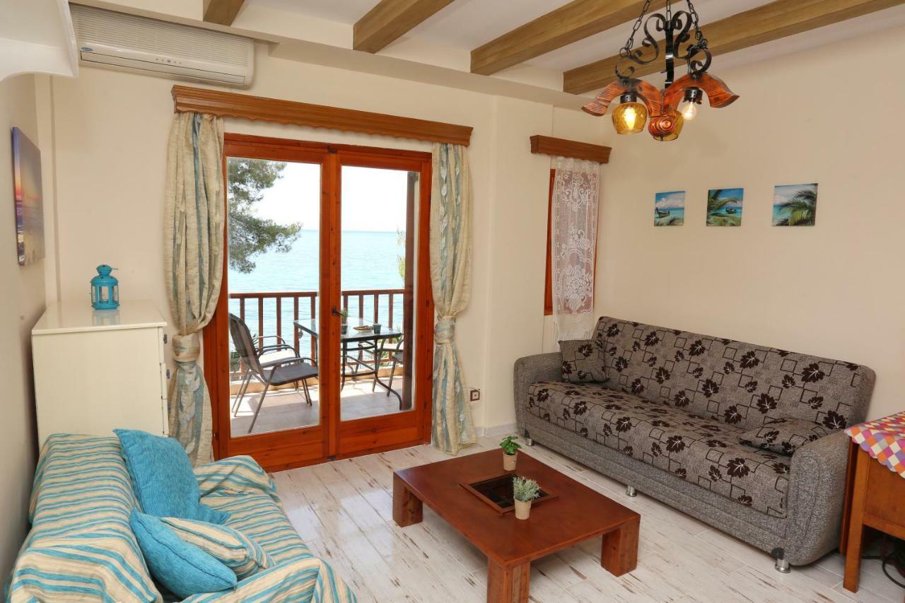 Kyana Big Blue Apartments Agia Paraskevi  Buitenkant foto