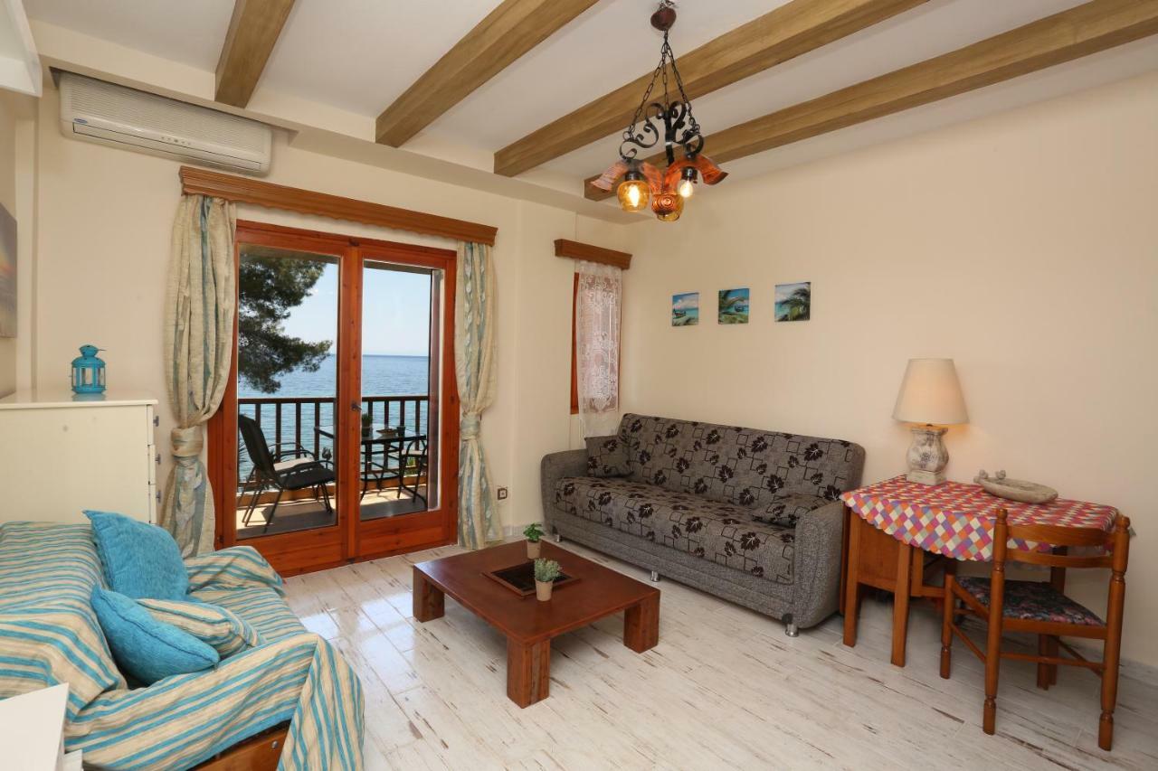 Kyana Big Blue Apartments Agia Paraskevi  Buitenkant foto