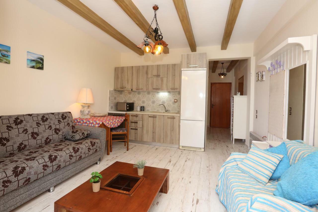 Kyana Big Blue Apartments Agia Paraskevi  Buitenkant foto